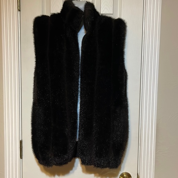 Duffel Out Door Jackets & Blazers - Woman’s Zipper in Front Imitation Mink Vest—X Small —28 inches long—fabulous